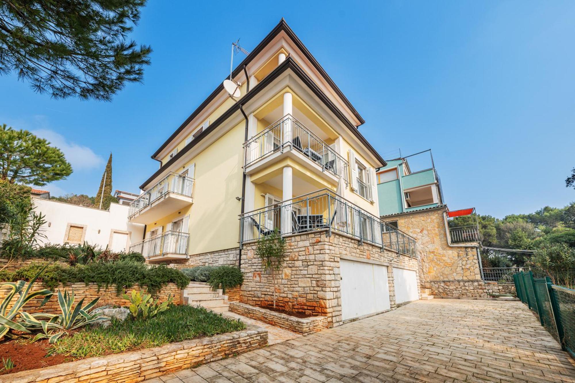 Villa K&K โรวีน ภายนอก รูปภาพ
